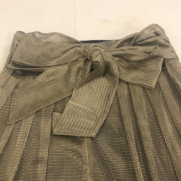 Ermanna 44 Skirt Metallic Link Knit Pleated Sheer Bow Straps Excellent Condition - Picture 2 of 8